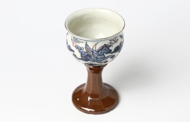 松浦コータロー 52 吸坂色絵銀彩天馬文葡萄酒杯 ｜ 暮らしのうつわ花田