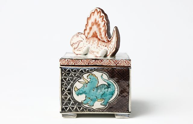 松浦コータロー 37 色絵祥瑞ディメトロドン恐竜文陶筥 ｜ 暮らしの