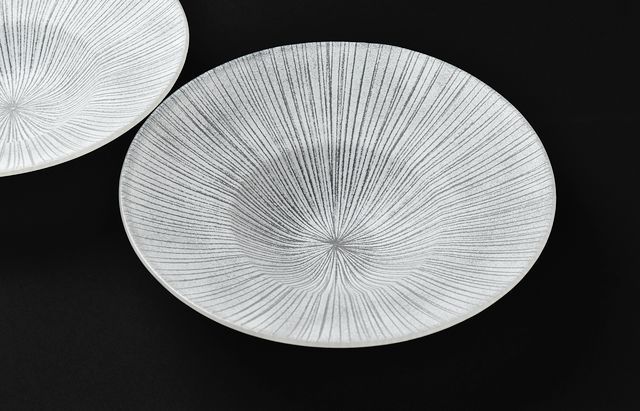 d.Tam 中村孝子さん　器 d.Tam 中村孝子/桃子 13 snowline 大鉢 ラジアル ｜ 暮らしのうつわ