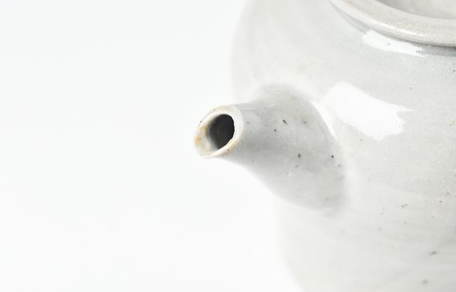 日高伸治 1C ティーポットL青白磁 ｜ 暮らしのうつわ花田 和食器 通販