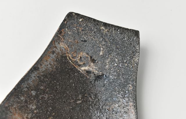 土本訓寛・久美子 35E 焼締象嵌蓮弁皿（中） ｜ 暮らしのうつわ花田 和