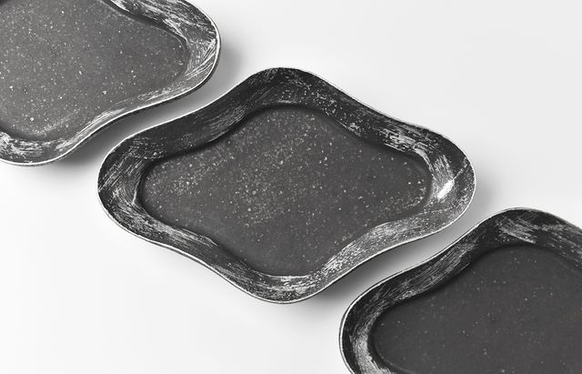 山本哲也 27 sabi-刷毛目銀彩木瓜形皿 ｜ 暮らしのうつわ花田 和食器 通販