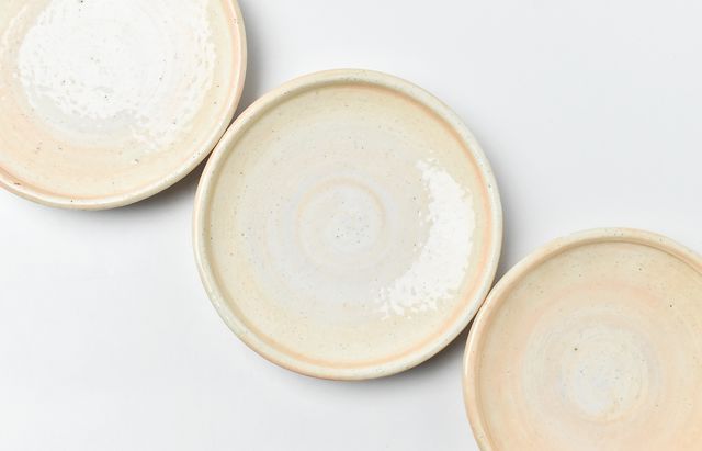 鈴木重孝 薄紅化粧丸縁6寸皿 ｜ 暮らしのうつわ花田 和食器 通販