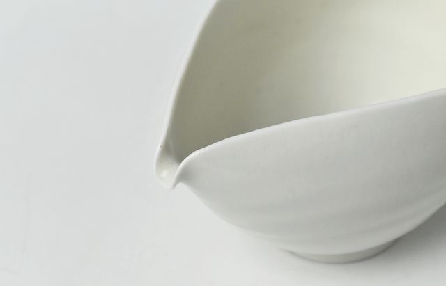 鈴木重孝 37 黄白磁釉中片口 ｜ 暮らしのうつわ花田 和食器 通販