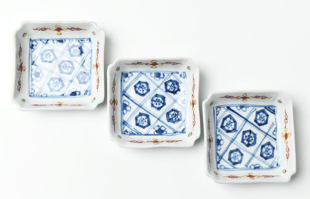 正木春蔵 色絵染附 更紗文隅入角小皿 ｜ 暮らしのうつわ花田 和食器 通販