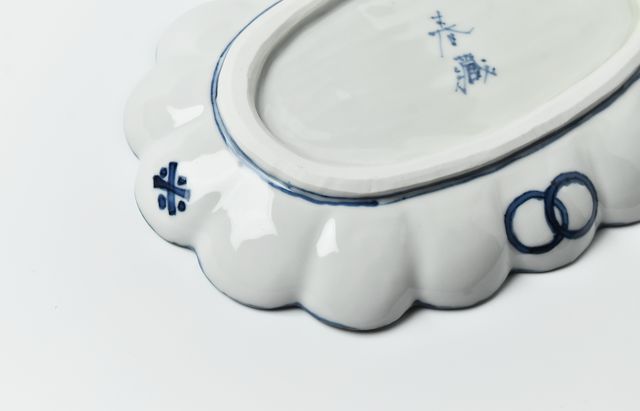 正木春蔵 染付 市松文輪花楕円皿U ｜ 暮らしのうつわ花田 和食器 通販