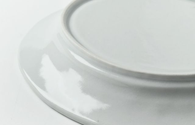 高原真由美 8 楕円皿 白磁いっちん雫 ｜ 暮らしのうつわ花田 和食器 通販