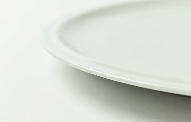 水野克俊 白磁ピューター7寸平皿 ｜ 暮らしのうつわ花田 和食器 通販