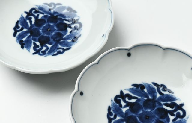 岩永 浩 唐草丸文輪花4.5寸皿 ｜ 暮らしのうつわ花田 和食器 通販