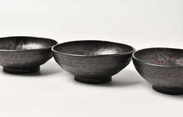吉田学 鉄釉取り鉢 ｜ 暮らしのうつわ花田 和食器 通販