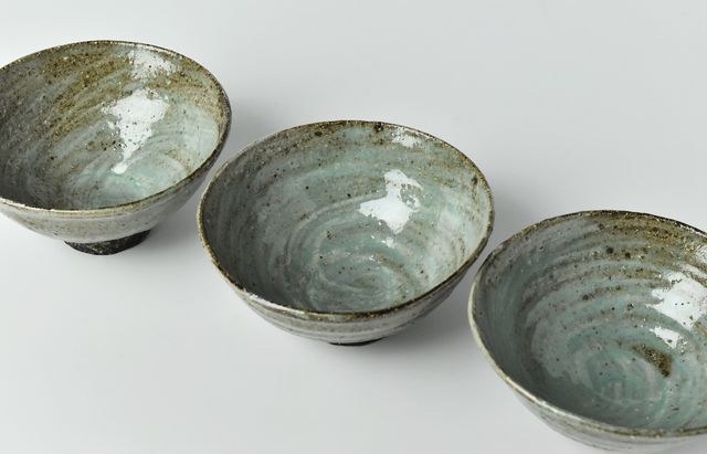 吉田学 青刷毛目飯碗 ｜ 暮らしのうつわ花田 和食器 通販