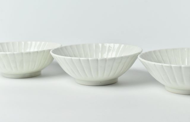 阿部春弥・みか 13 白磁輪花鉢 ｜ 暮らしのうつわ花田 和食器 通販