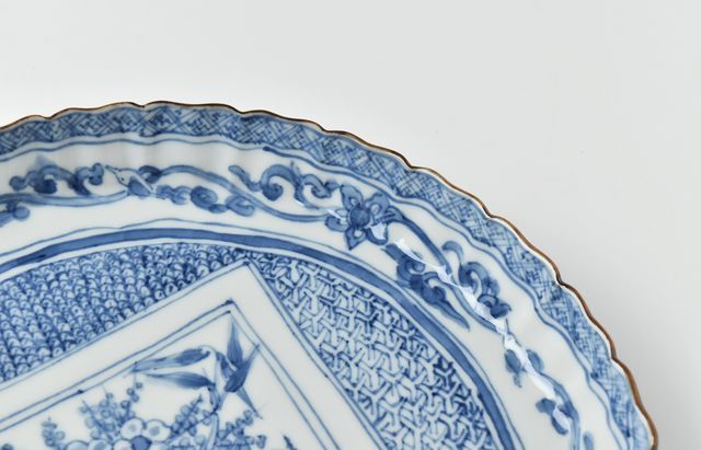 西納三枝 染付祥瑞手色紙松竹梅8寸皿 ｜ 暮らしのうつわ花田 和食器 通販