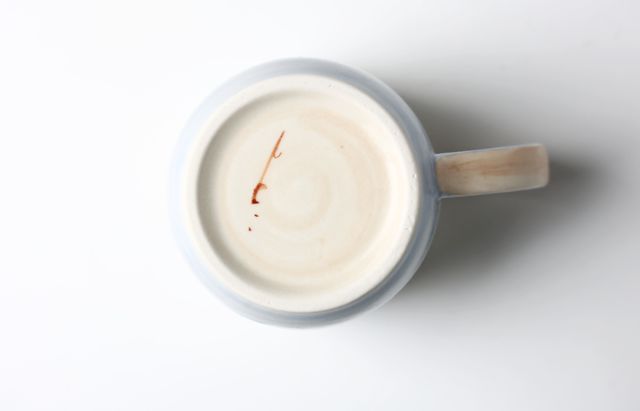 松浦ナオコ 13 オオカミのマグカップ（ならんで行進） ｜ 暮らしの