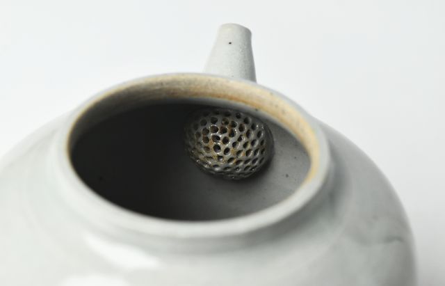 日高伸治 1A ティーポットL青白磁 ｜ 暮らしのうつわ花田 和食器 通販