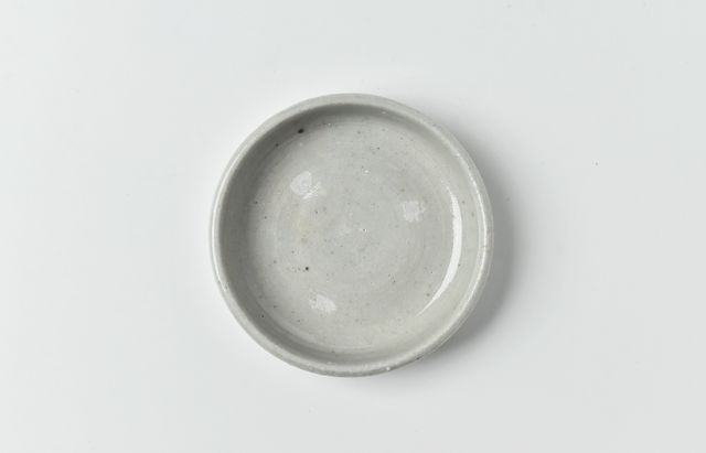 日高伸治 2 青白磁蓋付薬壺 小 ｜ 暮らしのうつわ花田 和食器 通販