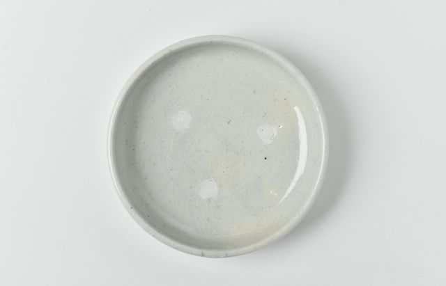 日高伸治 10 白磁蓋付薬壺 中 ｜ 暮らしのうつわ花田 和食器 通販