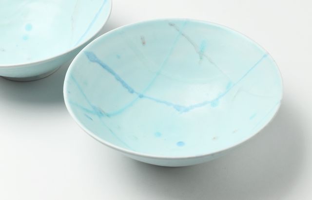 鈴木重孝 14 トルコペールブルー釉打ち水文7寸鉢 ｜ 暮らしのうつわ