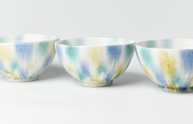 骨董品　花柄の装飾が施された小丼2枚セット 鈴木重孝 10 三彩流し釉小丼 ｜ 暮らしのうつわ花田 和食器 通販