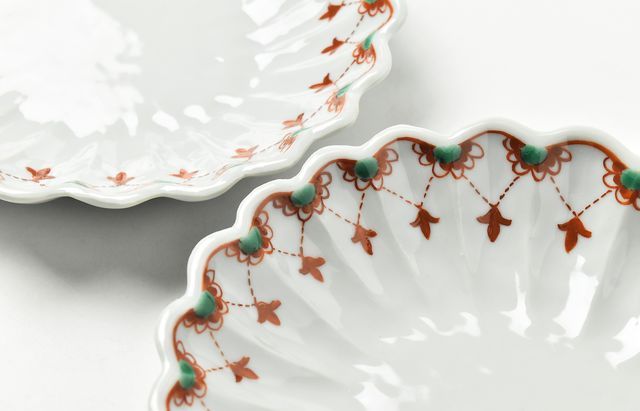 須谷窯 赤絵瓔珞文輪花皿 ｜ 暮らしのうつわ花田 和食器 通販