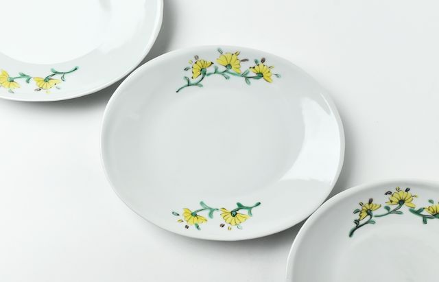 高原真由美 9 楕円皿 色絵草花繋ぎ ｜ 暮らしのうつわ花田 和食器 通販