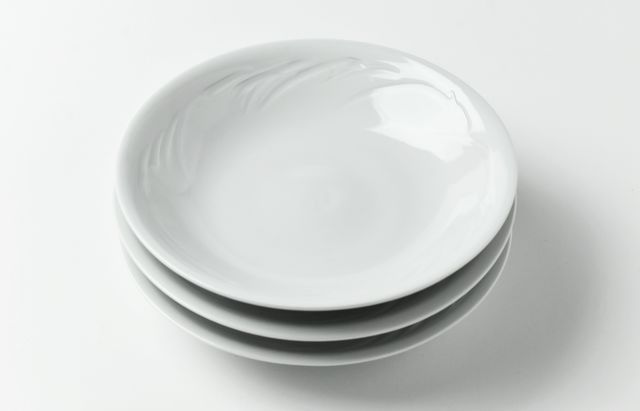 水野克俊 7 白磁太しのぎ5.5寸深皿 ｜ 暮らしのうつわ花田 和食器 通販