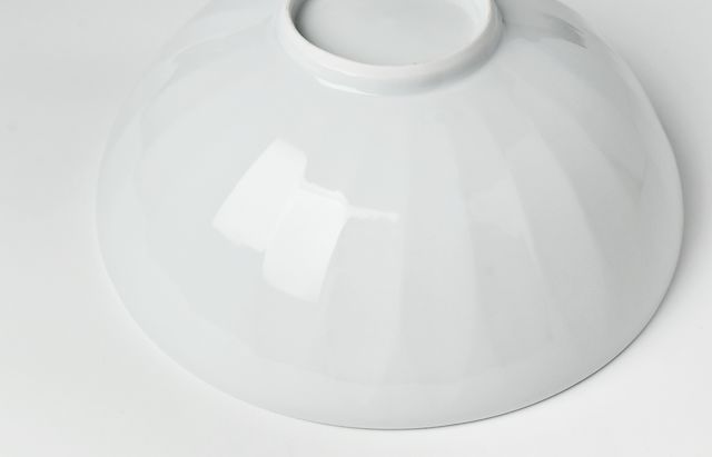 水野克俊 41 白磁面取ペルシア8寸鉢 ｜ 暮らしのうつわ花田 和食器 通販