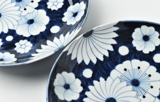 ◆染付菊形輪花皿7枚 花文 小皿中皿 旧家蔵出し品 美品 江戸幕末期〜明治初期◆ ◇染付菊形輪花皿7枚 花文 小皿中皿 旧家蔵出し品 美品 江戸幕末