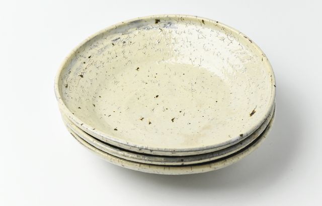 工藤和彦 107 白樺ホワイト8寸たわみ皿 ｜ 暮らしのうつわ花田 和食器 通販
