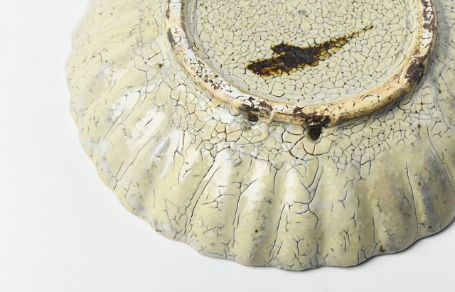 工藤和彦 189 白樺ホワイト輪花7寸皿 ｜ 暮らしのうつわ花田 和食器 通販