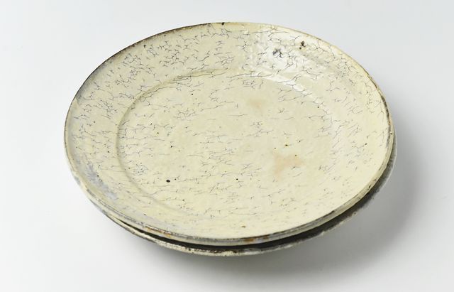 工藤和彦 200 白樺ホワイト8寸リム皿 ｜ 暮らしのうつわ花田 和食器 通販