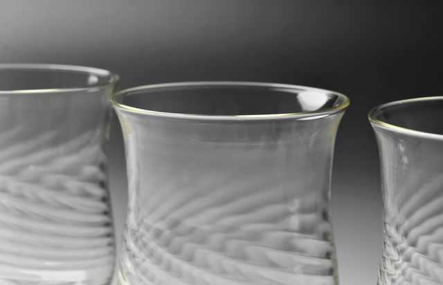 中山孝志（硝子工房 風花） ねじりモールグラス ｜ 暮らしのうつわ花田