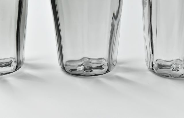 河上智美 波型グラス（グレー） ｜ 暮らしのうつわ花田 和食器 通販