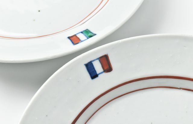 中尾万作 79 トリコロールミート皿（赤） ｜ 暮らしのうつわ花田 和