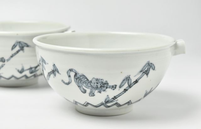 杉本太郎 63B 染付片口 寅 ｜ 暮らしのうつわ花田 和食器 通販