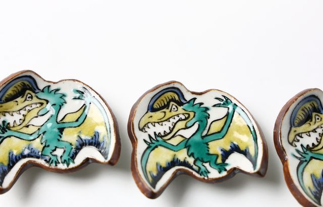 松浦コータロー 8 色絵ダルウィノプテルス箸置 ｜ 暮らしのうつわ花田