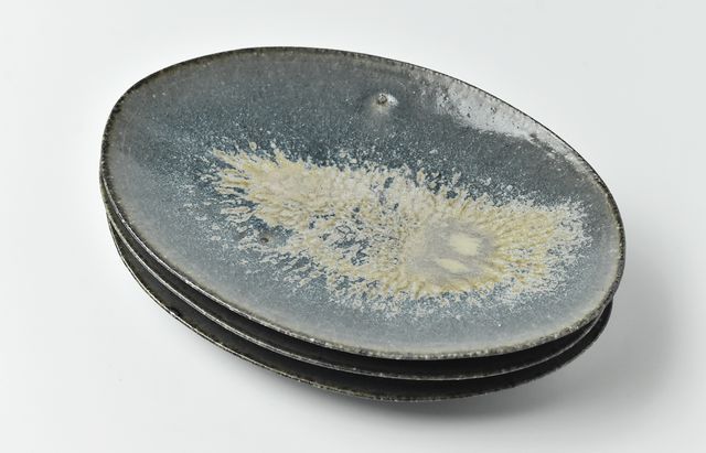 清岡幸道さん オーバルグラタン皿 黒 2客 清岡幸道 34 耐熱黒釉オーバル鉢 ｜ 暮らしのうつわ花田 和食器 通販