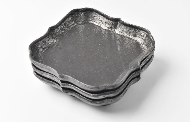 山本哲也 3 sabi-稜花入隅四方皿 ｜ 暮らしのうつわ花田 和食器 通販