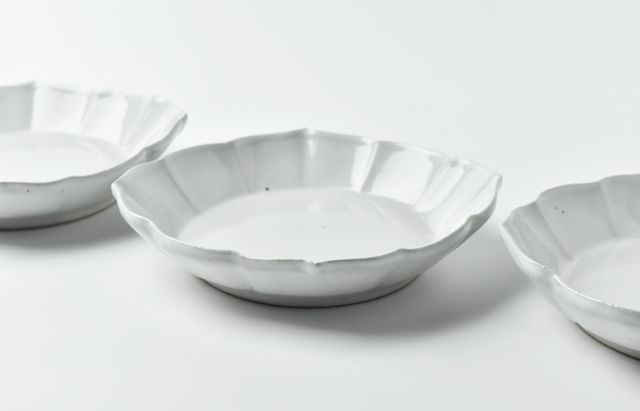 山本哲也 14 白釉桔梗形鉢 ｜ 暮らしのうつわ花田 和食器 通販