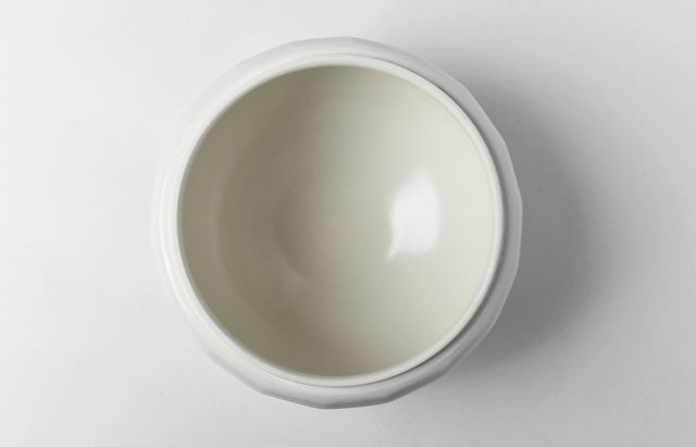 水胆壺　メノウ製　中国工芸品　置物　NO.639 鈴木重孝 43 黄白磁釉蓋付外鎬壺 ｜ 暮らしのうつわ花田 和食器 通販
