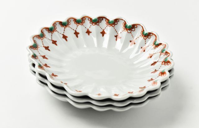 須谷窯 赤絵瓔珞文輪花皿 ｜ 暮らしのうつわ花田 和食器 通販