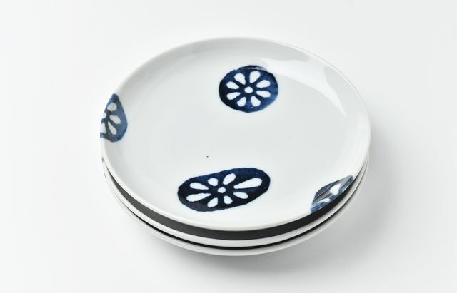 徳永遊心 染付蓮根5寸皿 ｜ 暮らしのうつわ花田 和食器 通販