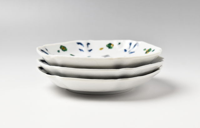 ほたる窯 色絵染付矢じり文六角皿 ｜ 暮らしのうつわ花田 和食器 通販