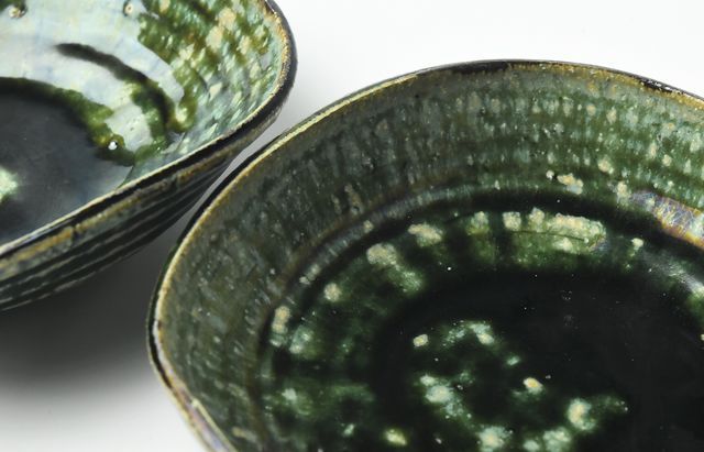 吉田学 織部縁鉄四方鉢（中） ｜ 暮らしのうつわ花田 和食器 通販