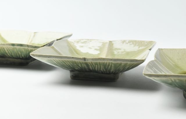 雪ノ浦裕一 緑釉四葉平鉢 ｜ 暮らしのうつわ花田 和食器 通販
