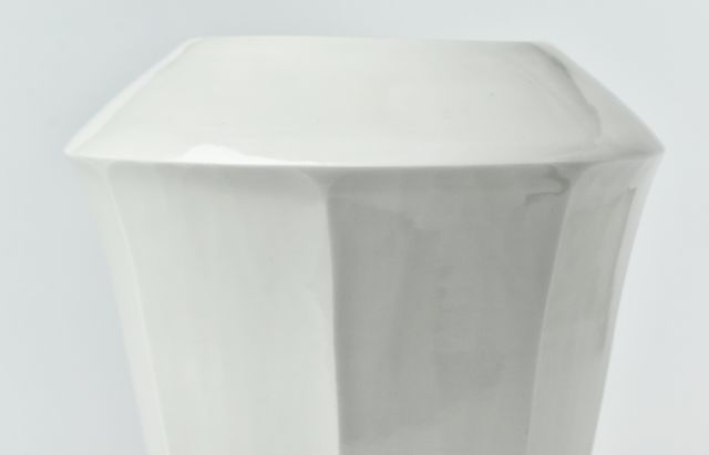 阿部春弥・みか 5 白磁面取花器B ｜ 暮らしのうつわ花田 和食器 通販