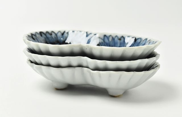 山本恭代 21 染付双菊形小付 ｜ 暮らしのうつわ花田 和食器 通販