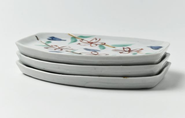 中尾万作 色絵桜台皿（中） ｜ 暮らしのうつわ花田 和食器 通販