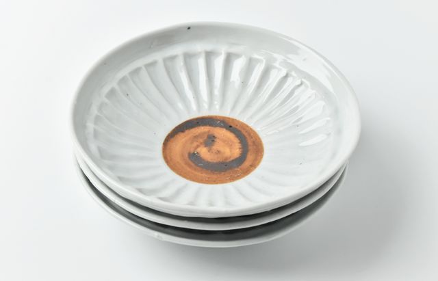 中尾万作 7 白磁サビ丸6寸皿 ｜ 暮らしのうつわ花田 和食器 通販
