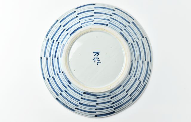 中尾万作 100 染付つなぎ文かに大皿 ｜ 暮らしのうつわ花田 和食器 通販